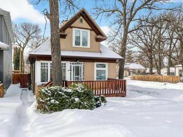 House parking Winnipeg