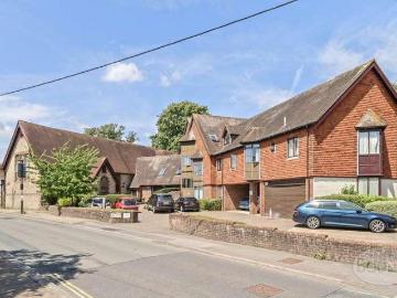 Flat Petersfield