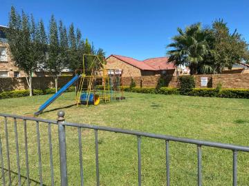 Apartment swimming pool Pretoria