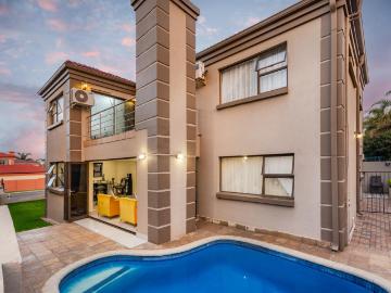 House swimming pool Roodepoort