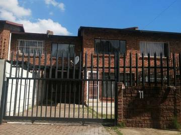 House parking Roodepoort