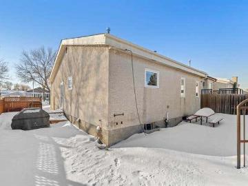 House parking Winnipeg