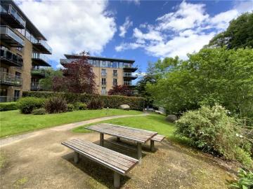 Apartment Bray