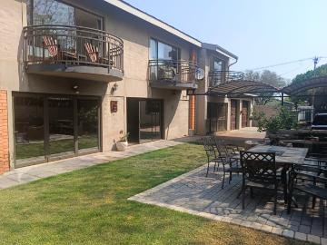 Apartment swimming pool Pretoria