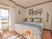 #007 Foxy W by Home Holidays
