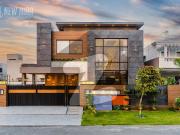 01 kanal full basement lavish & ornate house available...