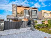 01 Kanal Magnificent Ultra Modern Double Height Lobby...