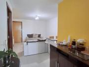 02 quartos / 70m² / reformado / localização privilegiada