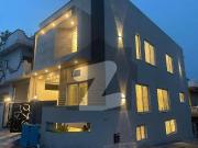 06 Marla Beautiful Designer House available for Sale in...