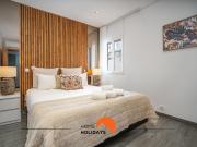 #094 Pleasant and Renovated, 100m from Oura Beach