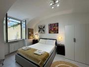 095 Camilla Quiet Corner in the Eternal City