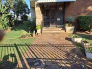 0.5 Bedroom Flat To Let in Glenwood