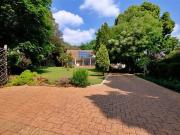 0.5 Bedroom House in Bramley