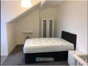 0 Bedrooms Studio for rent in Crosby Place, Leeds LS11