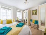 0 Bedrooms Studio for rent in Hatherley Court,...