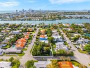1000 89th St, Surfside, FL 33154