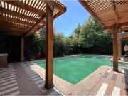 1000 m2 totales 240 m2 útiles 5 Dorm