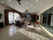 1000 Sq Yards Fully Furnished Elegant Bungalow for Rent...