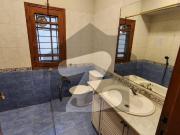 1000 Square Yards House For rent In Clifton