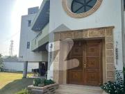 1000 Yards 6 Bedrooms Full Basement Excellent Maintained...