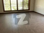 1000 Yards Bungalow For Rent In Clifton Block 4...