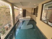 1000 Yards Used Like New Bungalow West Open Available...