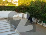 1000 Yards Well Maintained West Open Bungalow for Sale |...