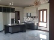 1000 Yd² House for Sale