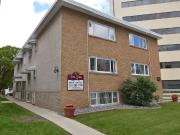 10032 112 St Premium 1 bedroom Great Oliver Location