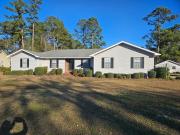 1003 Amelia St, Nashville, GA 31639