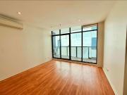 View, Location, Space ! View, Location, Space !