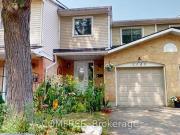 100 1 D'Erable Place, Ottawa, ON, K1C 5L5 townhouse...