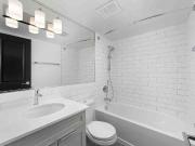 100 Dundas St E 3 Bedroom Apartment for Rent at 100...