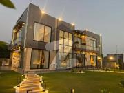 100% Original Ad 2 Kanal Ultra Luxury Mansion with Pool...
