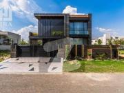 100% original add kanal full furnished full basement...