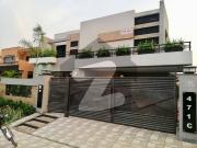 100% Original Pics 1 Kanal Well Maintain Villa for Sae...