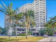 100m2 3 bedroom Central Surfers Paradise unit
