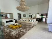 1016 Casa Térrea com 4 suítes, lavabo, 4 vagas de...