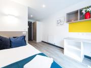 101, Standard En suite, Opto Village. 1 bed private hall...