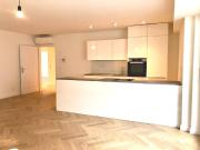 1030! 4 Zimmer DG mit Balkon Nähe Urania!