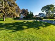 1033 King Street E, Oshawa Donevan, ON, L1H 1H4 house...