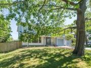 103 Beaver Ridge Ottawa ON K2E 6E5 5 Bedroom House for...