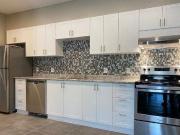 1042 Merivale Road 12 Ottawa ON K1Z 6A9 2 Bedroom...