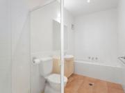 10/56 Beach Road, Hampton VIC 3188 Apartment For Rent |...