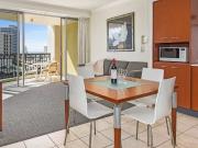 1064/23 Ferny Av