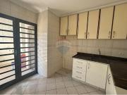 106 Área Útil Casa Alugar, 3 Dormitórios localizado em...