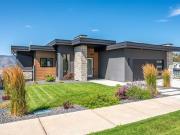 1075 Elk Street, Penticton, BC, V2A 0C9 Luxury House for...
