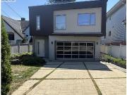 1076 Park Drive Vancouver, British Columbia