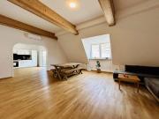 1080! 5 Zimmer DG mit Balkon in toller Lage! UNBEFRISTET!