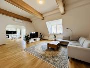 1080! Tolle 5 Zimmer Wohnung mit Balkon nahe...